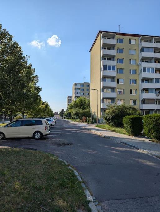 Cool Apartment Znojmo Eksteriør bilde