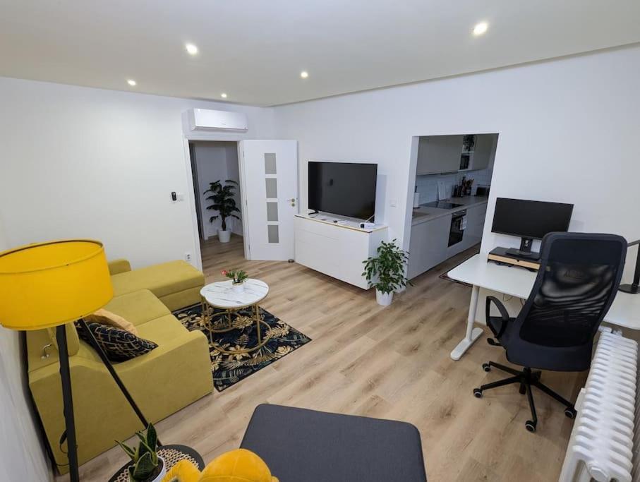 Cool Apartment Znojmo Eksteriør bilde